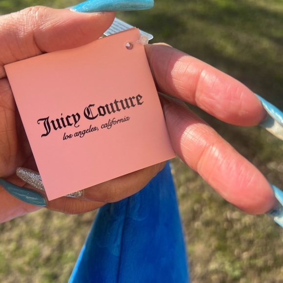 - JUICY COUTURE BLUE/ TEAL TRAVEL BAG w toiletry bottle​ - Picture 9 of 10